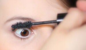Home eye makeup