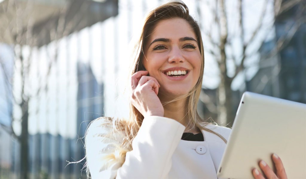 Bí quyết Chăm chút Diện mạo Chốn Công sở office groom tips