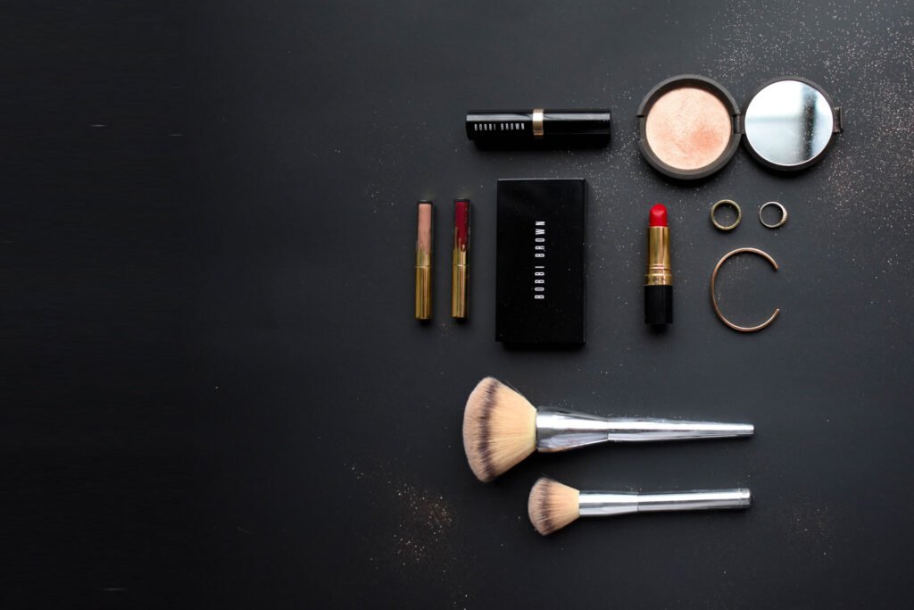 Góc nhìn kinh doanh: Sức mạnh của thương hiệu cá nhân trong kỷ nguyên số makeup banner kit